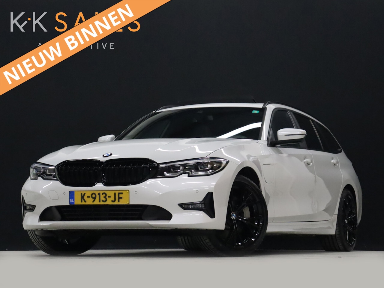 BMW 3-serie Touring - 330e M Sport [SCHUIFKANTELDAK, VOL LEDER, DIGITAL DASH, HARMAN KARDON, M-STUUR, APPLE CARP - AutoWereld.nl