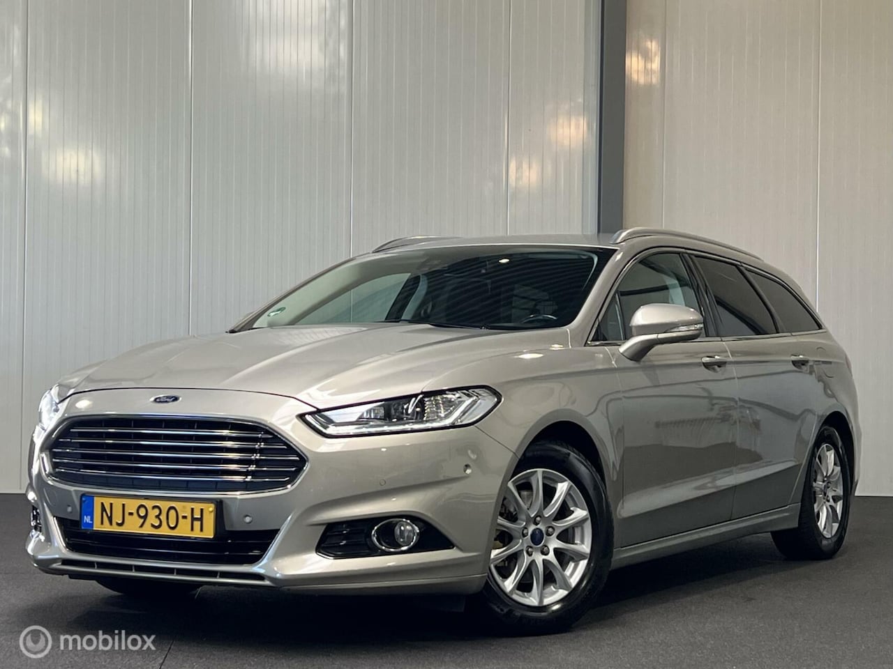 Ford Mondeo Wagon - 1.5 TDCi Titanium [ NAP trekhaak climate navi ] - AutoWereld.nl