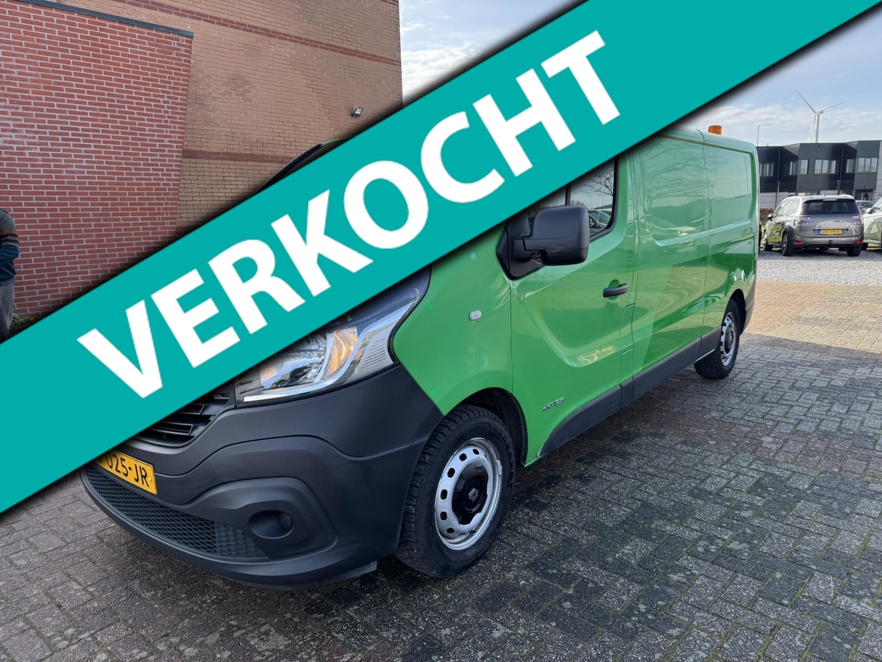 Renault Trafic - 1.6 dCi T29 L2H1 Comfort 1.6 dCi T29 L2H1 Comfort, Inbouw, Omvormer, navi, pdc, camera, trekhaak, - AutoWereld.nl