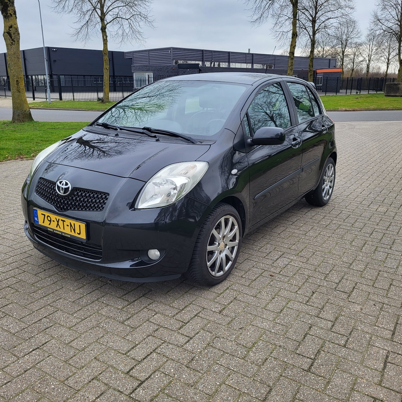 Toyota Yaris - 1.3 VVTi Sol MMT - AutoWereld.nl