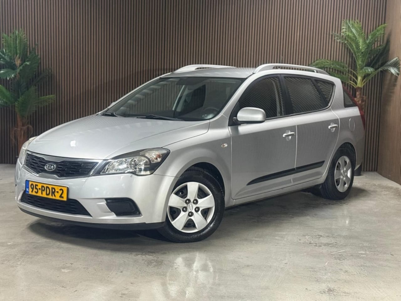 Kia Cee'd - 1.4 CVVT X-tra 1.4 CVVT X-tra - AutoWereld.nl