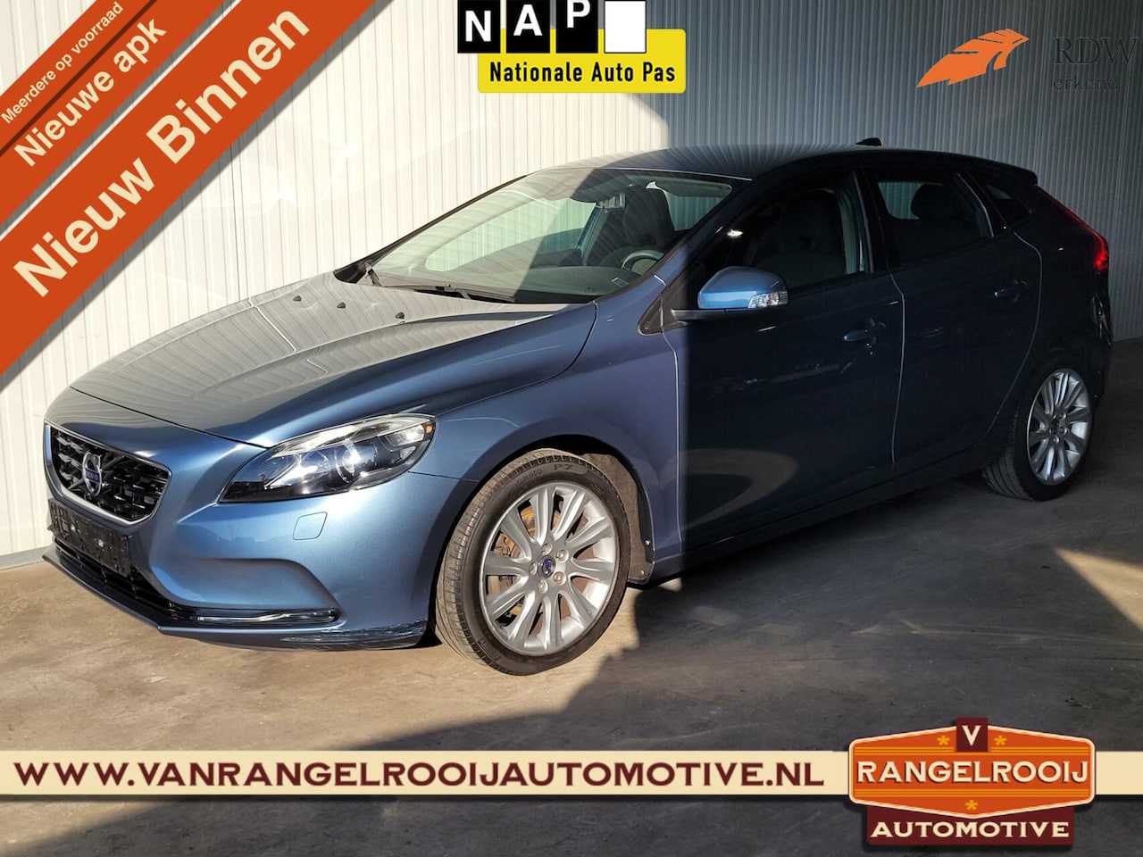 Volvo V40 - 1.6 T2 Momentum 1.6 T2 Momentum, xenon, stoelverw., clima, cruise, 17" lmv - AutoWereld.nl