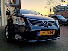 Toyota Avensis - 2.0 VVTi Executive Business Automaat Leer