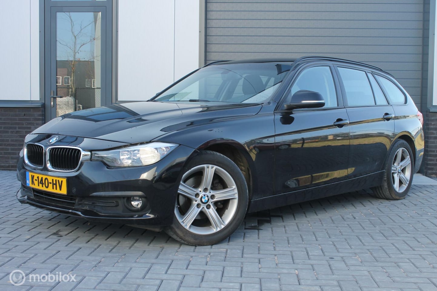 BMW 3-serie Touring - 318i Luxury 318i Luxury - AutoWereld.nl