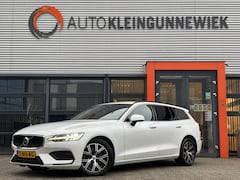 Volvo V60 - 2.0 B3 Core / NL Auto / Stoel & Stuurverwarming / Achterruitrijcamera / Googlemaps Navi /