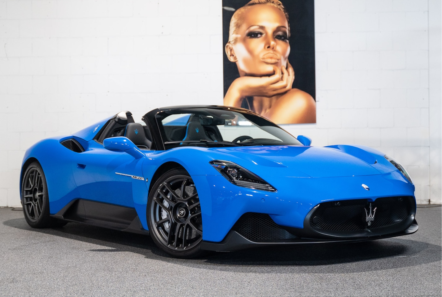 Maserati MC20 Spyder - 3.0 V6 Cielo Ceramic Brakes, Sportseats 6way Blue Infinito - AutoWereld.nl