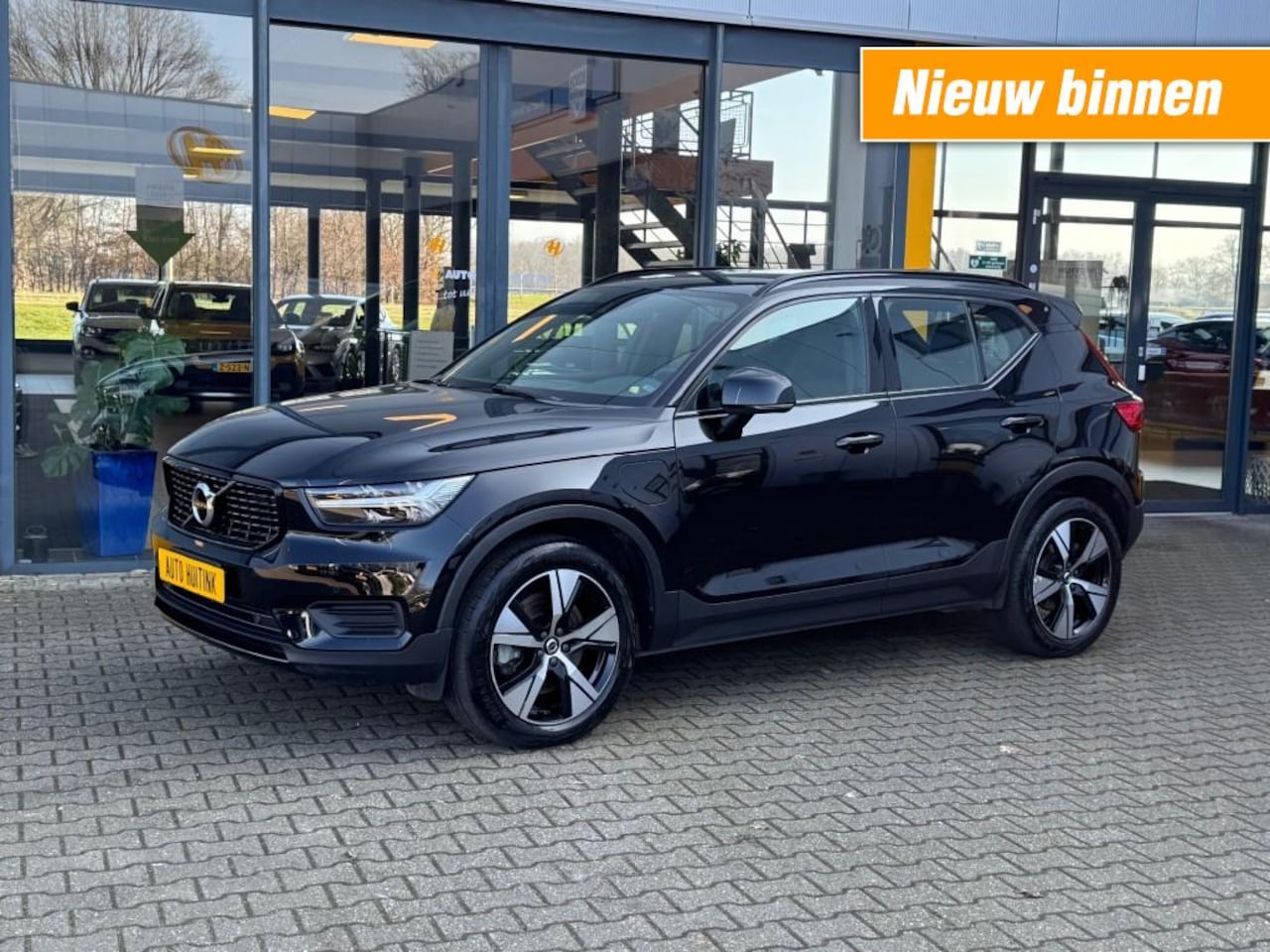 Volvo XC40 - 1.5 T5 Recharge R-Design - leder - stoel/stuurverwarm - camera - AutoWereld.nl