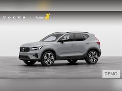 Volvo XC40 - B4 211PK Automaat Plus Dark / Lighting Pack / Pixel led / 20'' Velgen / Donker getint glas