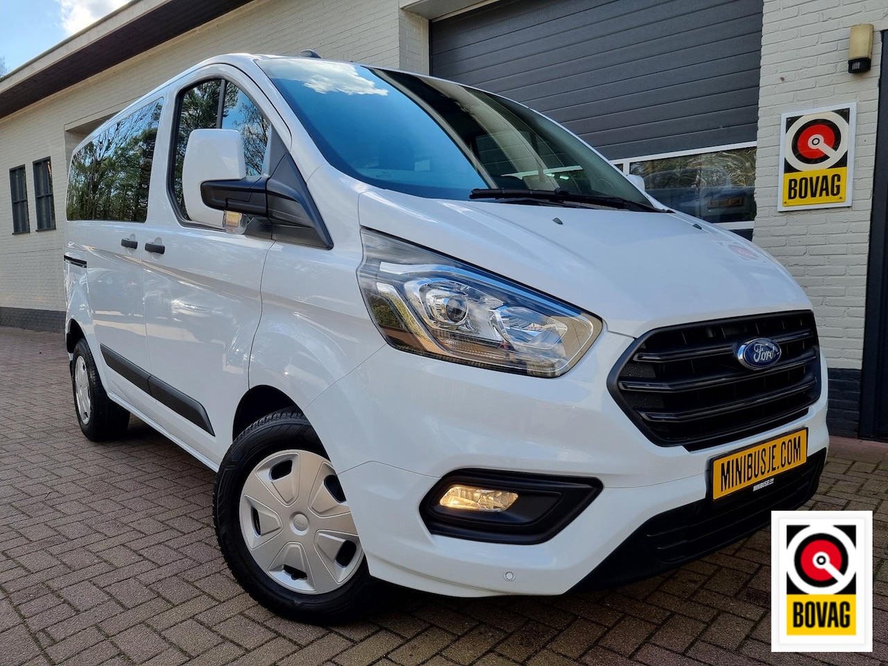 Ford Transit Custom - 320 1.0 EcoBoost L1H1 PHEV Hybrid / 9-PERSOONS - AutoWereld.nl