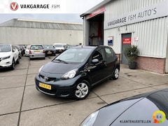 Toyota Aygo - 1.0-12V Aspiration Green Navigator