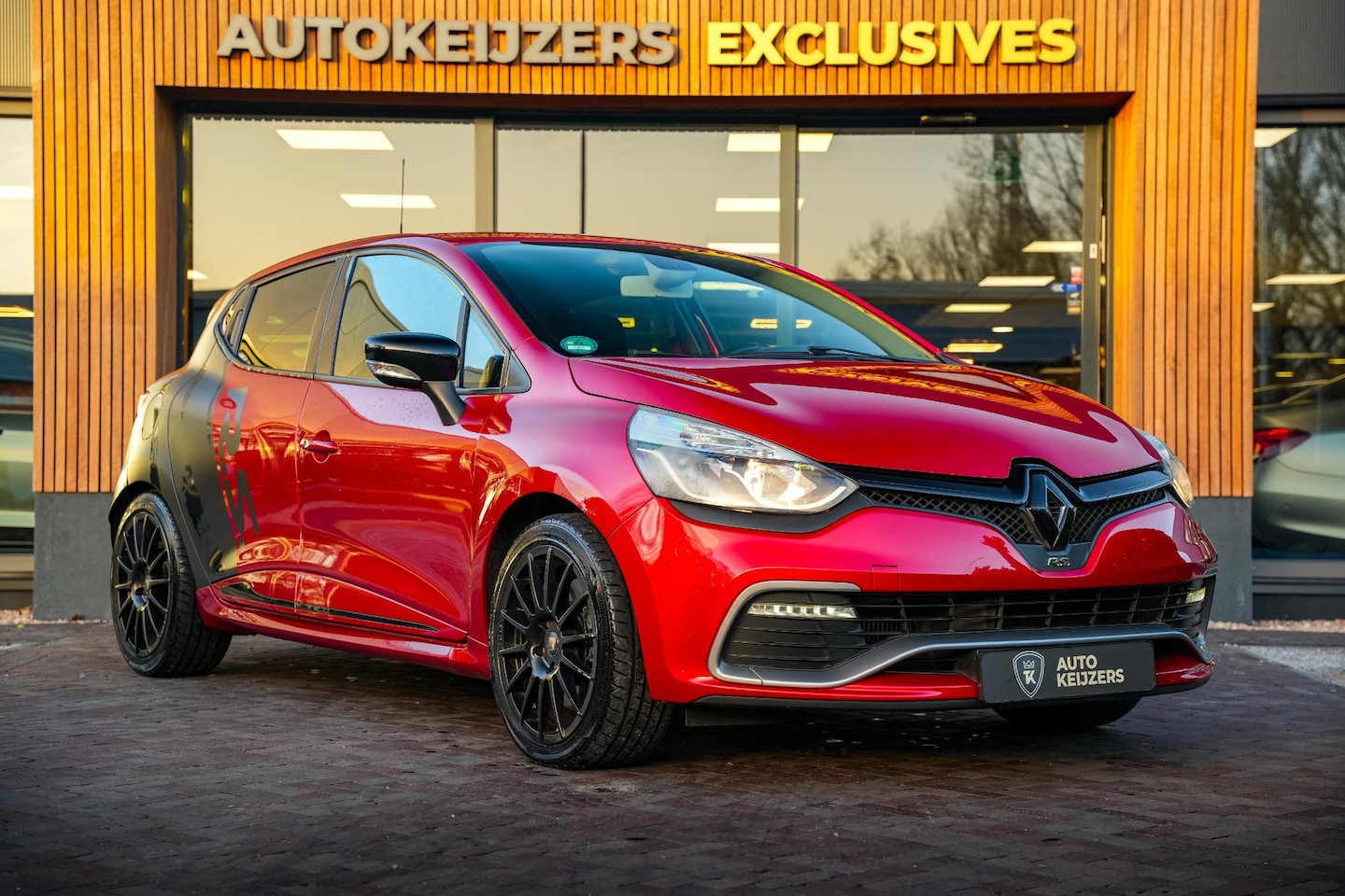 Renault Clio - 1.6 R.S. Navigatie PDC Cruise Stoelverwarming AUTOMAAT! - AutoWereld.nl