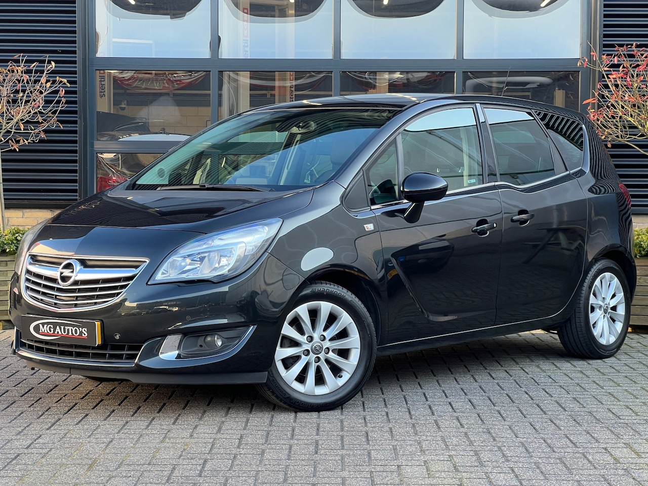 Opel Meriva - 1.4 Turbo Cosmo | Panoramadak | Navi | Cruise Control | Climate Control | Parkeersensoren - AutoWereld.nl