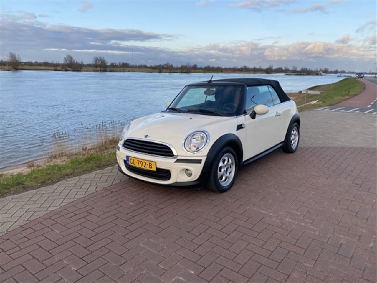 MINI Cabrio - 1.6 One Pepper 1.6 One Pepper - AutoWereld.nl