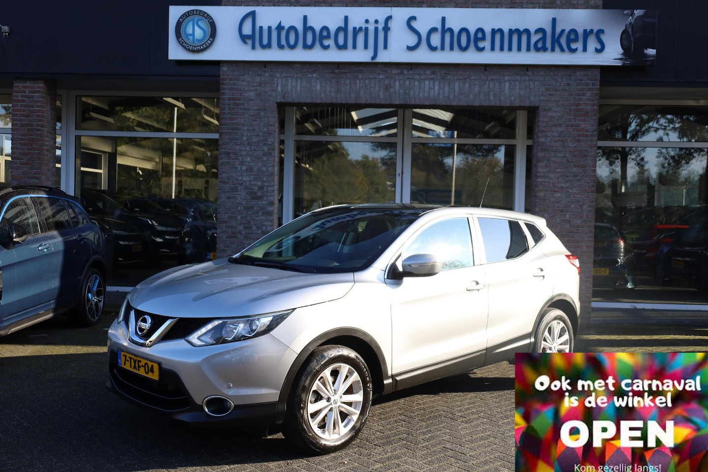 Nissan Qashqai - 1.2 Connect Edition PANO TREKHAAK CAMERA NAVI DAB 17"LMV VERKEERSBORDDETECTIE - AutoWereld.nl