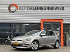 Volkswagen Golf - 1.2 TSI Highline / Navi / Cruise Control Adaptief / Parkeersensoren Voor + Achter /