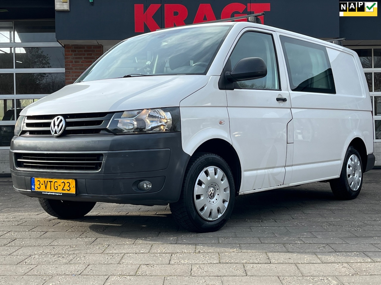 Volkswagen Transporter - 2.0 TDI L1H1 T800 DC Trendline|DUBBELCABINE|airconditioning|cruise control|APK geldig tot - AutoWereld.nl