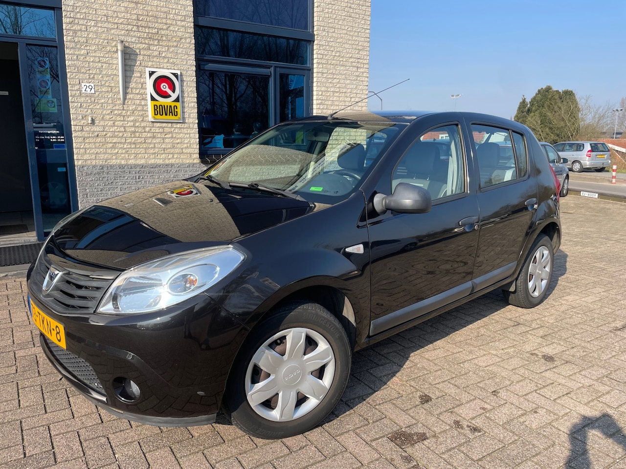 Dacia Sandero - 1.2 Aniversare- NL auto- NAP- nette staat - AutoWereld.nl