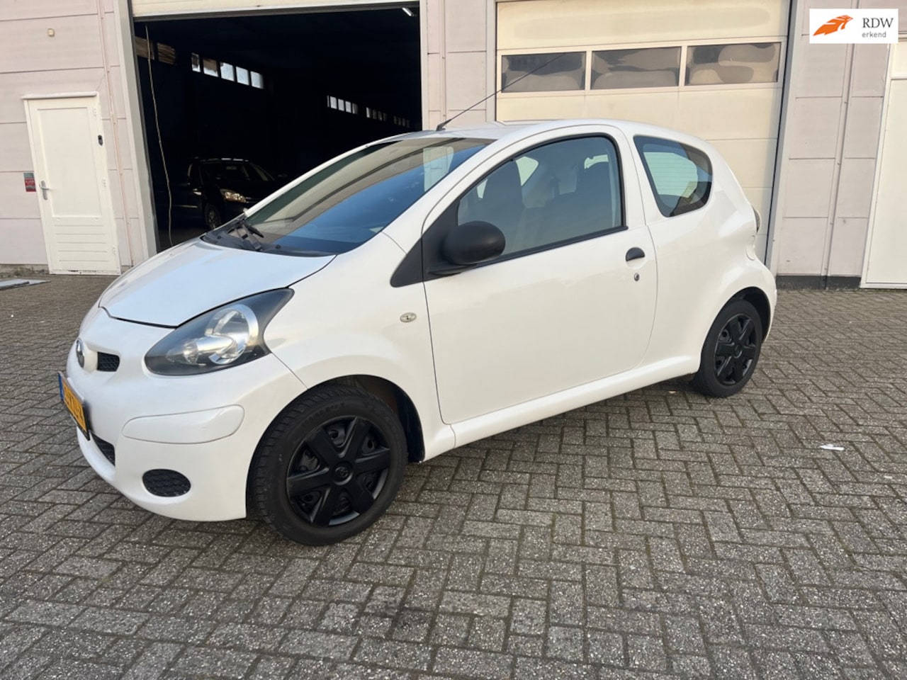 Toyota Aygo - 1.0-12V Access 1.0-12V Access - AutoWereld.nl