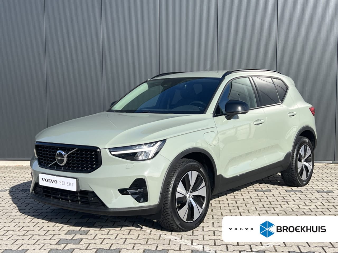 Volvo XC40 - T4 Plug-in hybrid Plus Dark | Elektrische Voorstoelen | Camera | Leder | DAB | LED - AutoWereld.nl