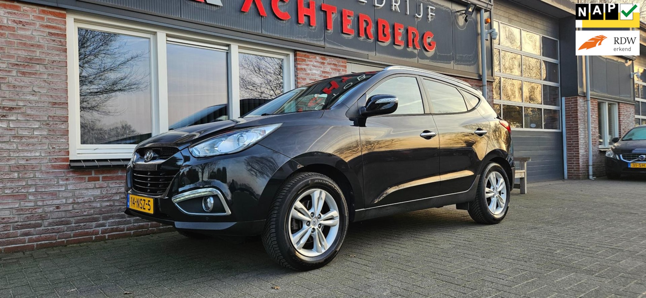 Hyundai ix35 - 2.0i Style Automaat! Trekhaak! Nette Auto! NAP! Airco/Clima! Cruise Control! - AutoWereld.nl