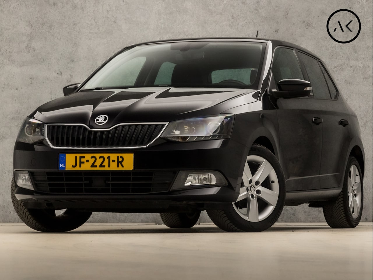 Skoda Fabia - 1.2 TSI Sport (SCHERM, CLIMATE, STOELVERWARMING, NAP, XENON, SPORTSTOELEN, GEITNT GLAS, CR - AutoWereld.nl