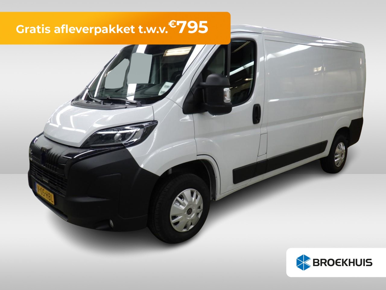 Peugeot Boxer - 2.2D L2H1 120pk 3.0t Verwacht! | Betimmering | Trekhaak | Achteruitrijcamera | Full-LED | - AutoWereld.nl