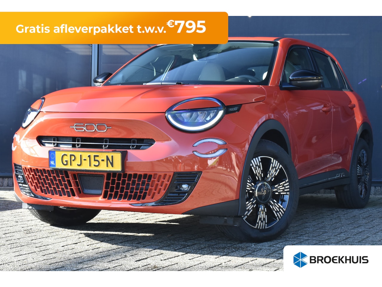 Fiat 600e - Urban 54 kWh DEMO-DEAL! | Draadloos Apple Carplay & Android Auto | Parkeersensoren | Cruis - AutoWereld.nl