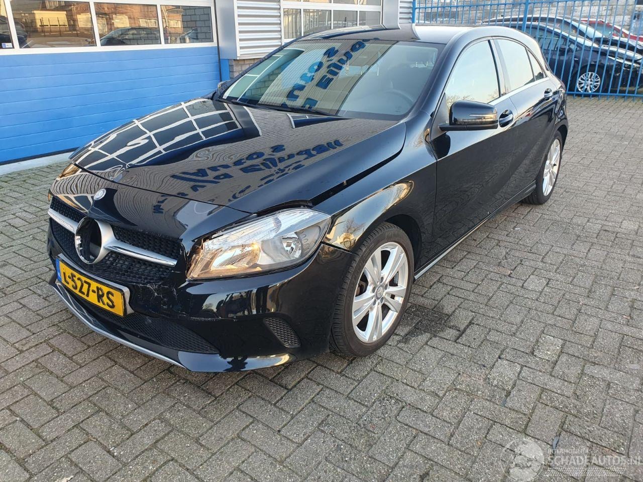 Mercedes-Benz A-klasse - 160 d 160 D - AutoWereld.nl