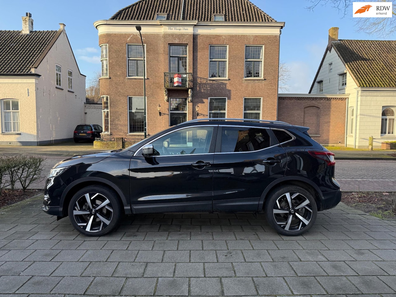 Nissan Qashqai - 1.2 Tekna + AUTOMAAT LEER PANO ZEER COMPLEET NIEUW MODEL - AutoWereld.nl