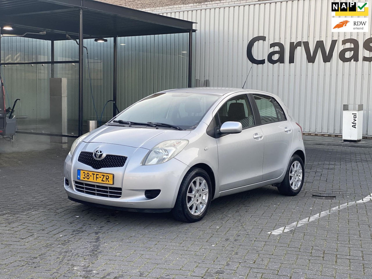 Toyota Yaris - 1.3 VVTi Sol MMT 1.3 VVTi Sol MMT - AutoWereld.nl