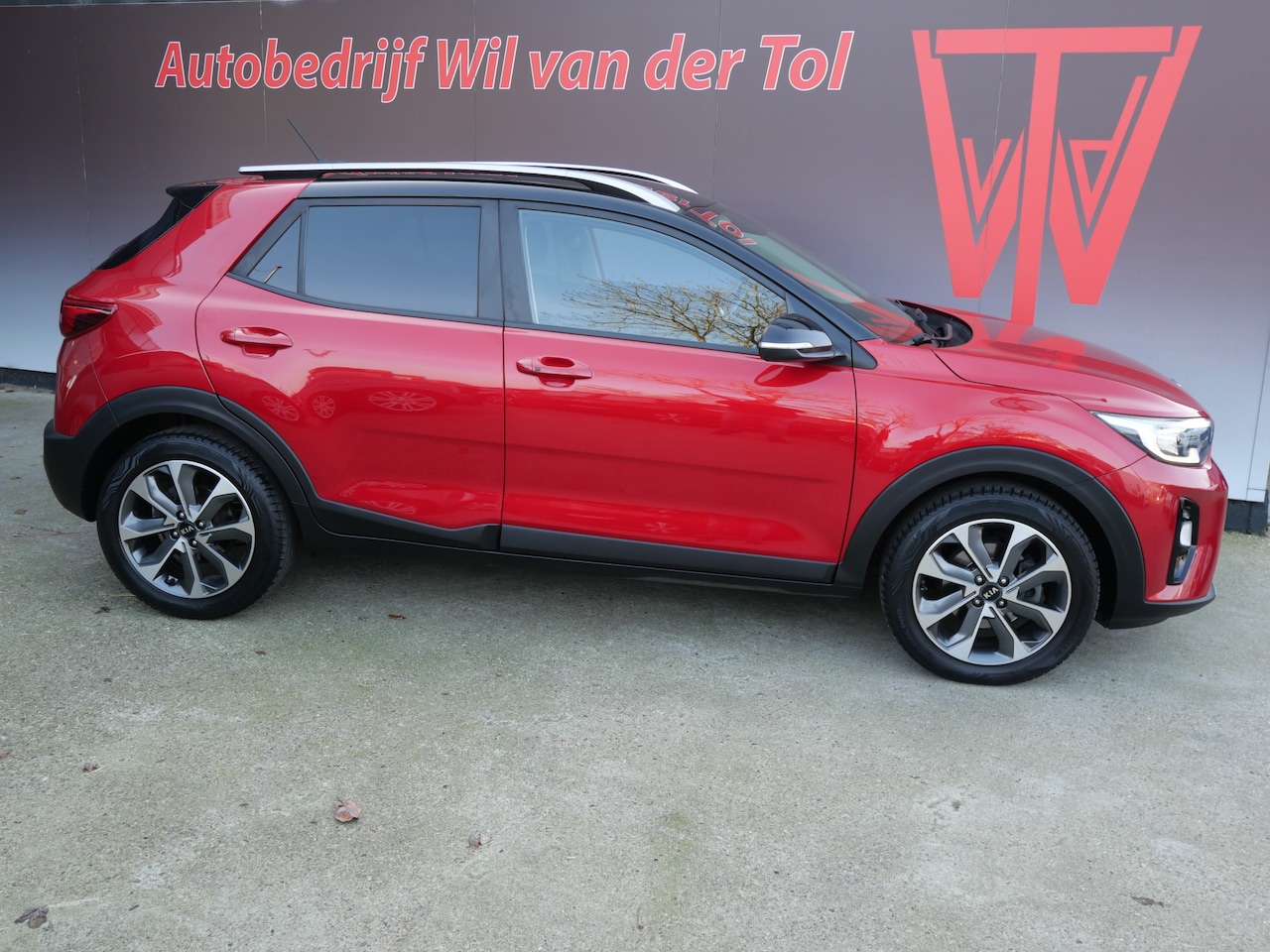 Kia Stonic - 1.0 T-GDi DYNAMICLINE | TREKHAAK | KEYLESS | CAMERA | ALL SEASON | NL-AUTO!! - AutoWereld.nl