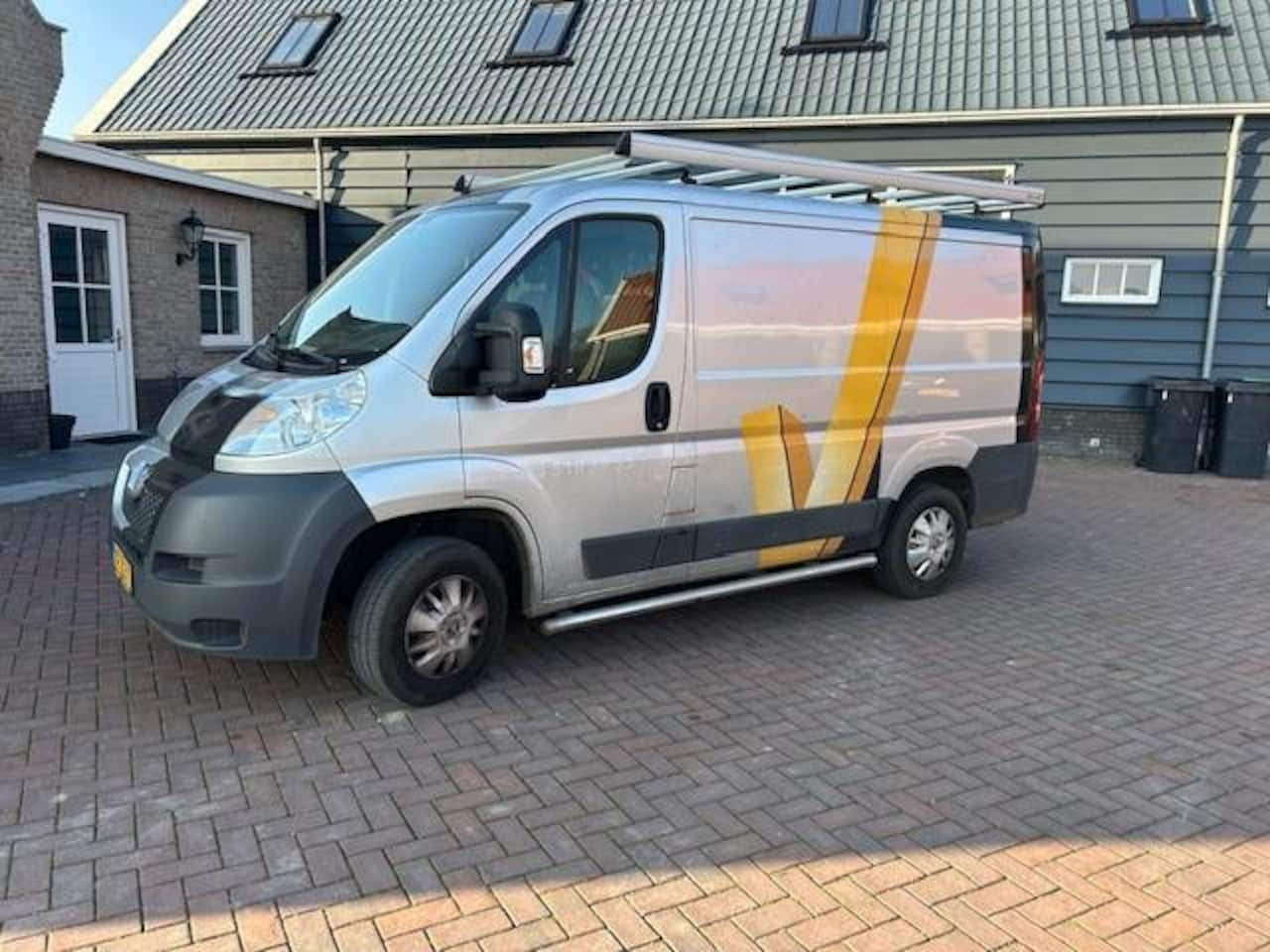 Peugeot Boxer - 330 2.2 HDI L1H1 Pro 330 2.2 HDI L1H1 Profit+ - AutoWereld.nl