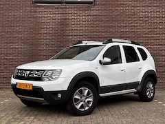 Dacia Duster - 1.2 TCe 4x4 Lauréate | Trekhaak | 1500kg | Airco | Navigatie