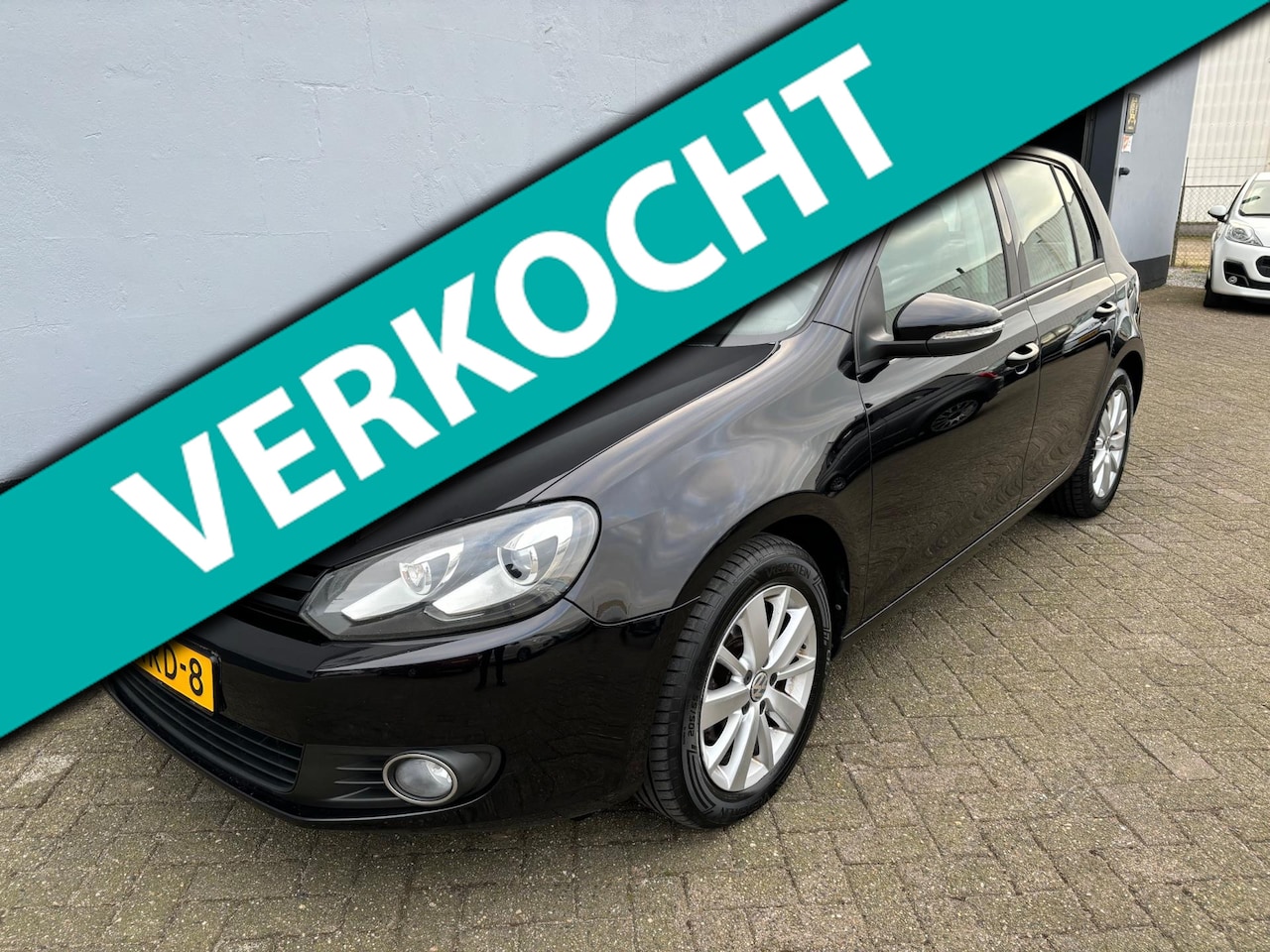 Volkswagen Golf - 1.2 TSI Tour II BlueMotion - Lederen Interieur - AutoWereld.nl