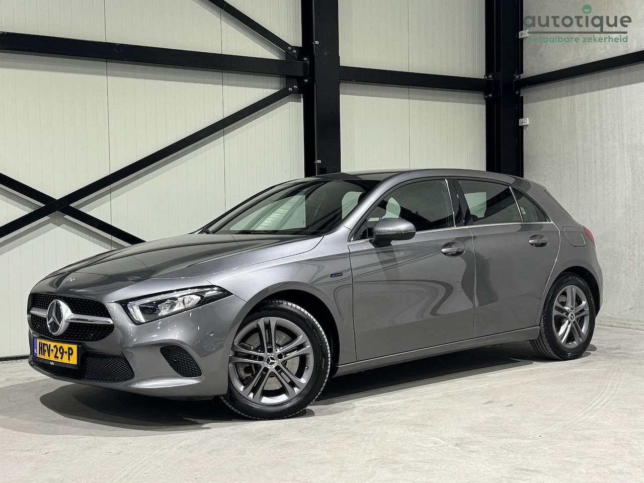 Mercedes-Benz A-klasse - 250 e Advantage Aut. | half-leder | navi | led | - AutoWereld.nl