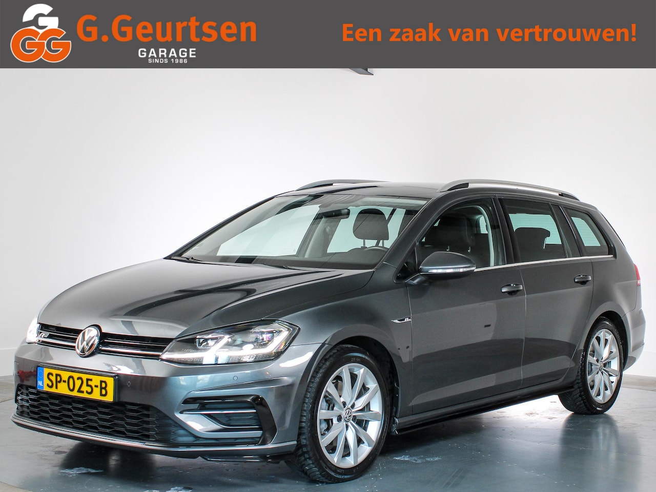 Volkswagen Golf Variant - 1.4 TSI Highline Business R-Line, ACC, Virtual, Trekhaak afneembaar, LED, Massage - AutoWereld.nl