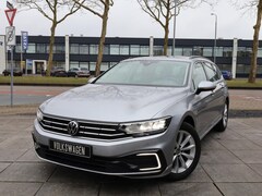 Volkswagen Passat Variant - GTE 1.4 TSI PHEV 218PK | Panodak | Vol Leer | Camera | Adaptive Cruise | Stoel&Stuurverwar