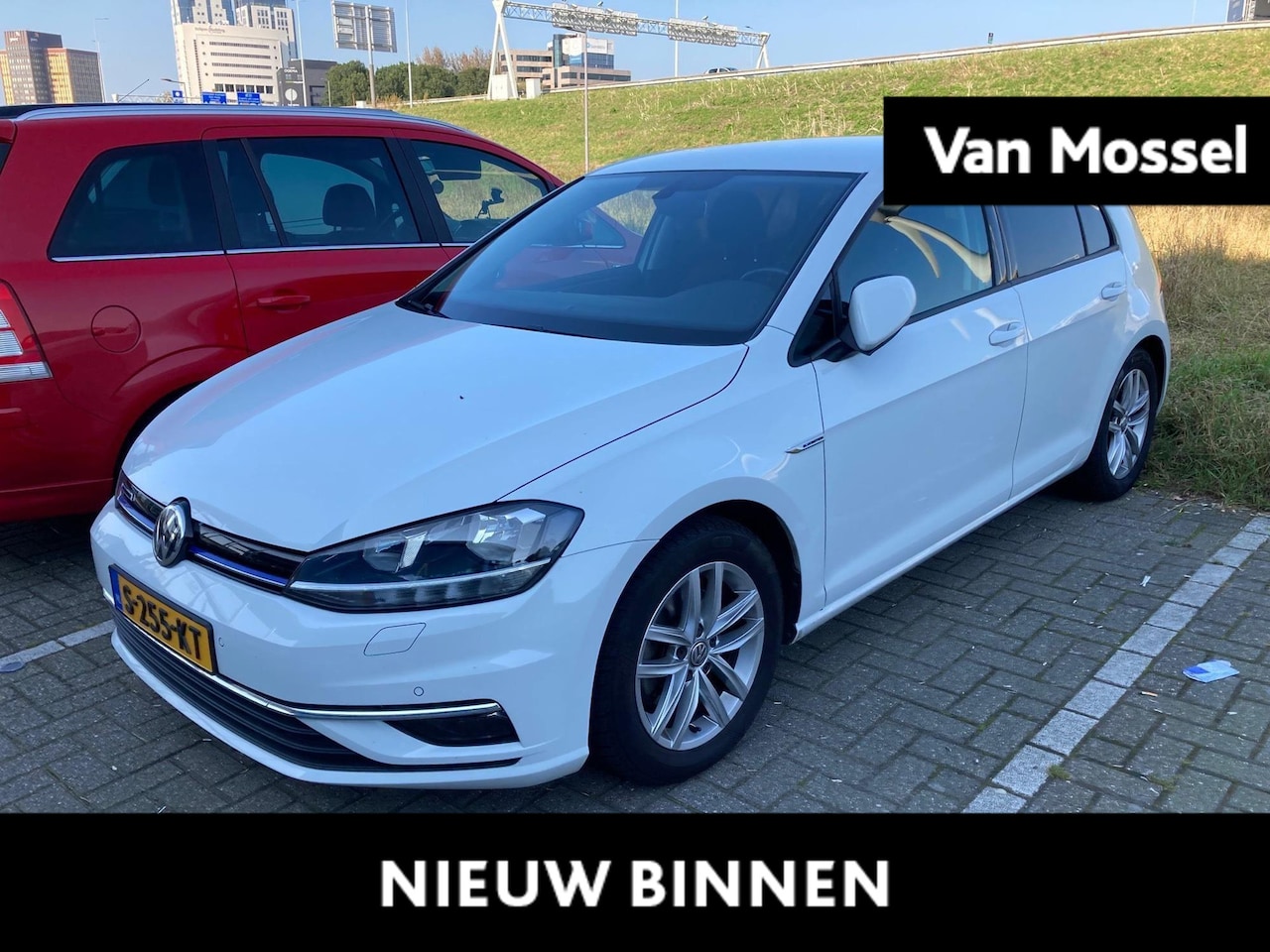 Volkswagen Golf - 1.5 TSI Comfortline Business | Automaat | Stoelverwarming | Climatronic (Automatische Airc - AutoWereld.nl