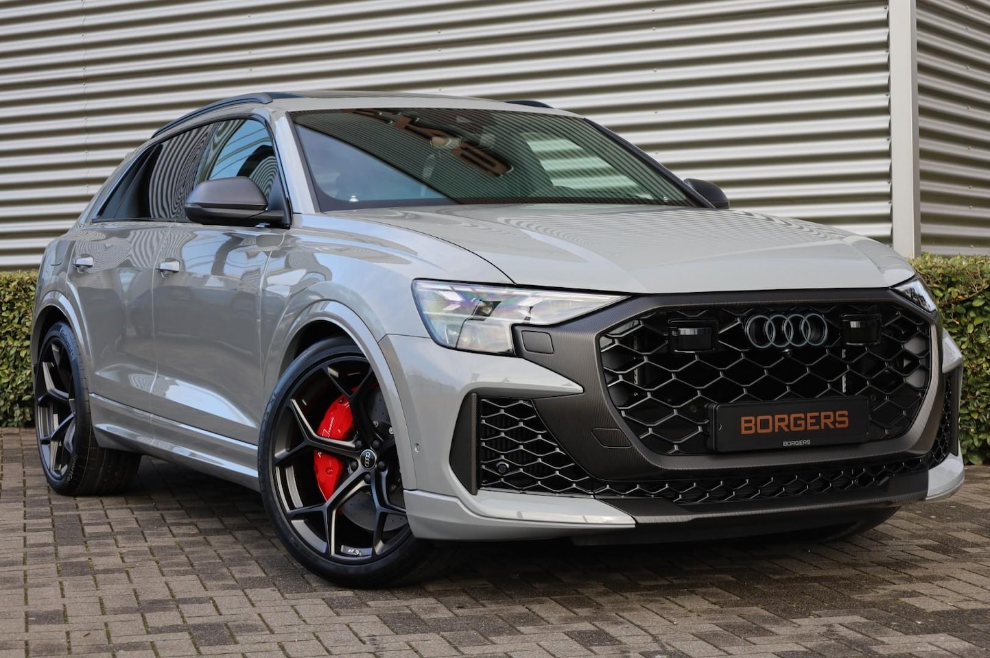 Audi RSQ8 - PERFORMANCE B&O.ADV.+SPORTDIFF.+CARBON+305KM/H+23' - AutoWereld.nl