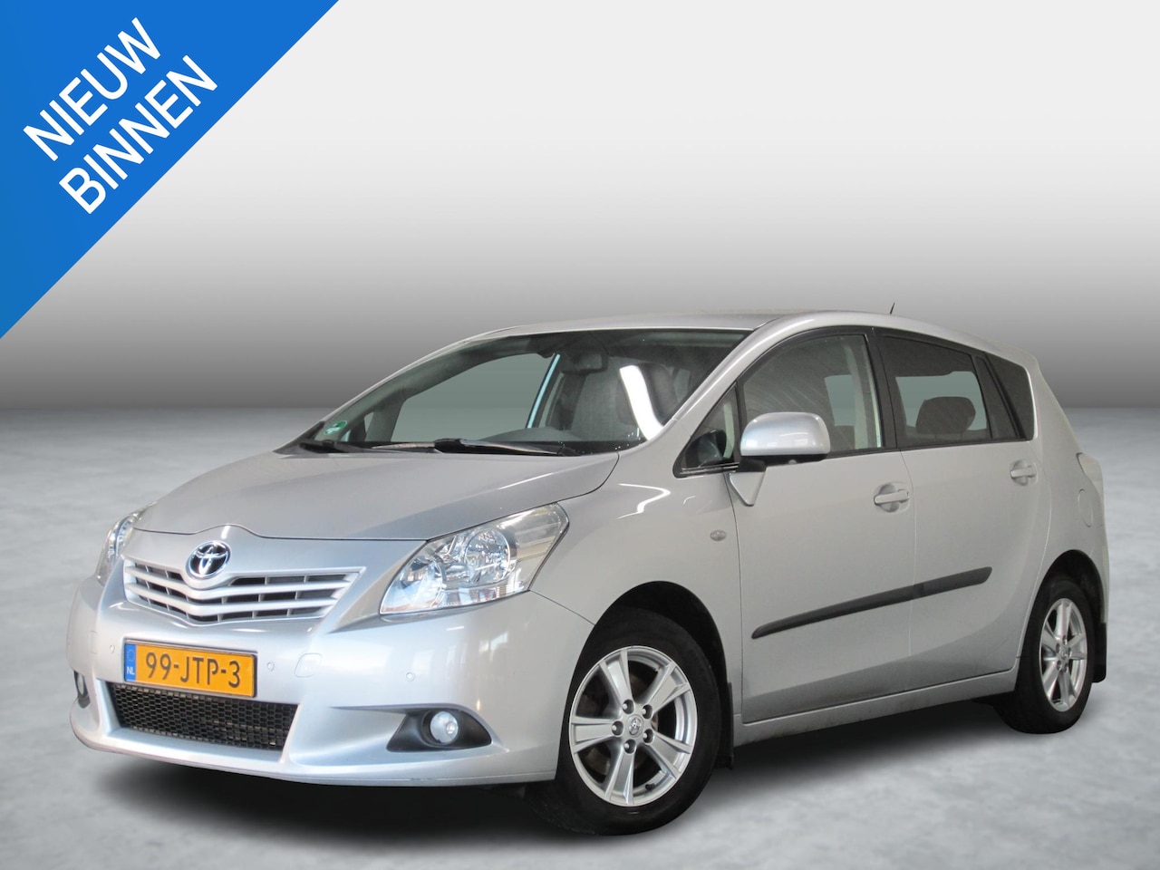 Toyota Verso - 1.8 VVT-i Dynamic Business 1.8 VVT-i Dynamic Business - AutoWereld.nl