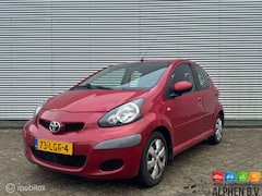 Toyota Aygo - 1.0-12V Aspiration Red- Nap- Airco- Automaat