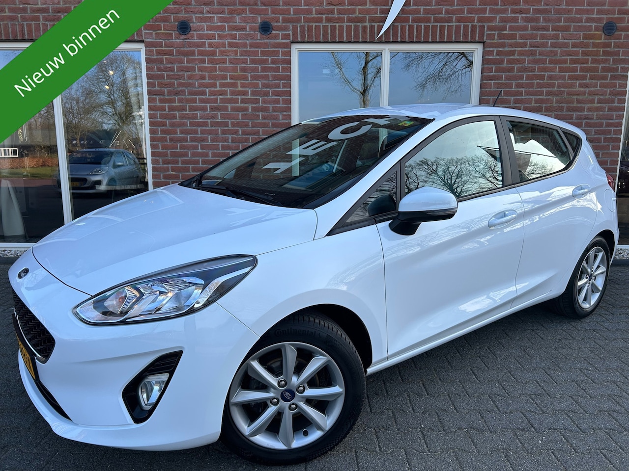 Ford Fiesta - 1.1 NAVI / DAB+ / LMV / PDC / AIRCO / CRUISE - AutoWereld.nl