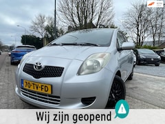 Toyota Yaris - 1.3 VVTi Automaat A-C Elek Pakket N.A.P