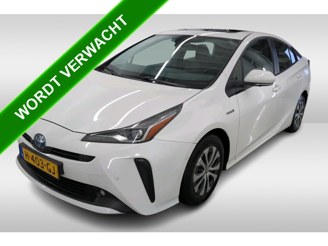 Toyota Prius - 1.8 Executive 5Drs./ Schuifdak / Navigatie / Leder / Xenon / Pdc+Camera / Airco-ecc./ - AutoWereld.nl