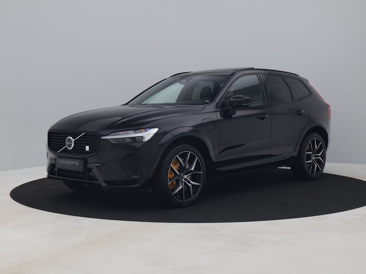 Volvo XC60 - 2.0 T8 AWD Polestar Engineered | FACELIFT | PANO | 360º | H&K | STOEL- EN STUURVERW. | TRE - AutoWereld.nl