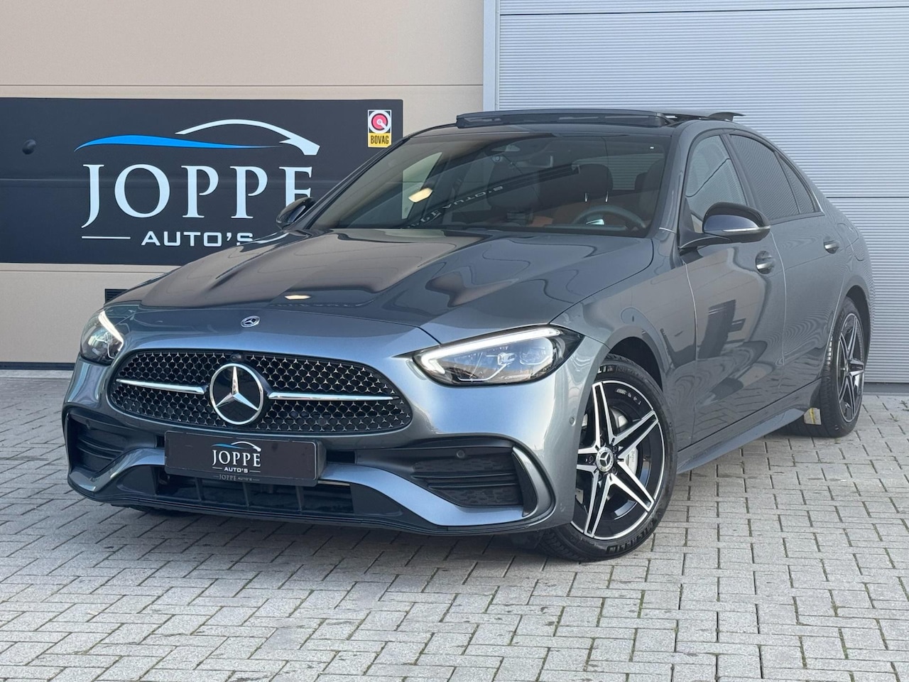 Mercedes-Benz C-klasse - 300 e |AMG Line|Pano|Burm|Night|Bicolor|360|Sfeer|Cabron - AutoWereld.nl