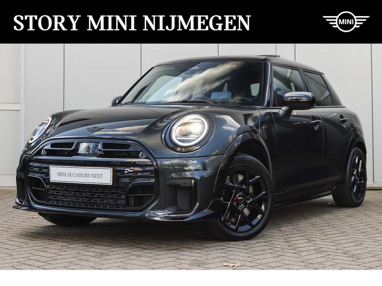 MINI Cooper - Hatchback C Automaat / John Cooper Works / Pakket XL / 17" JCW Sprint Spoke black - AutoWereld.nl