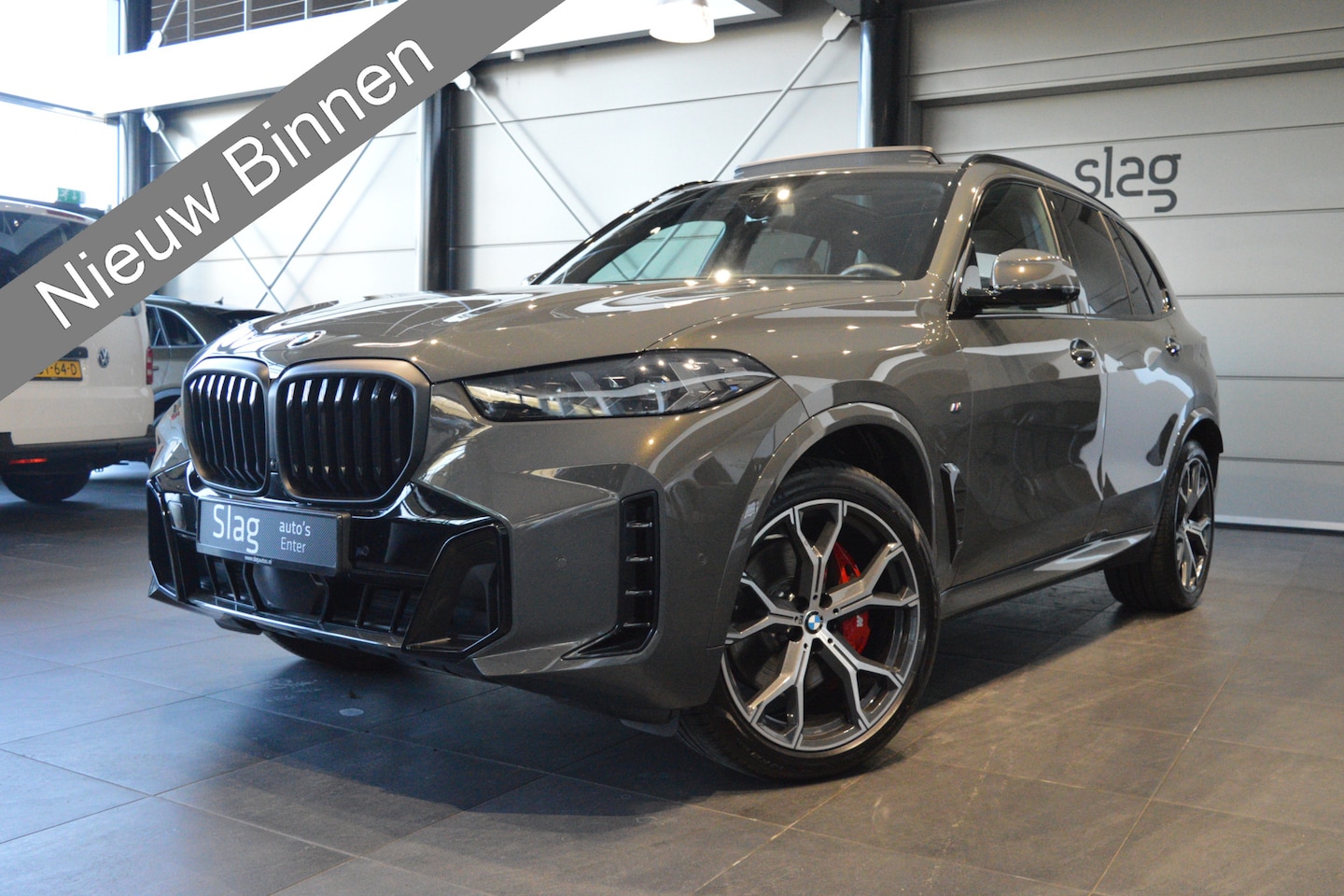 BMW X5 - xDrive30d M-SPORT head up pano leer trekhaak 21 inch 286 pk !! - AutoWereld.nl