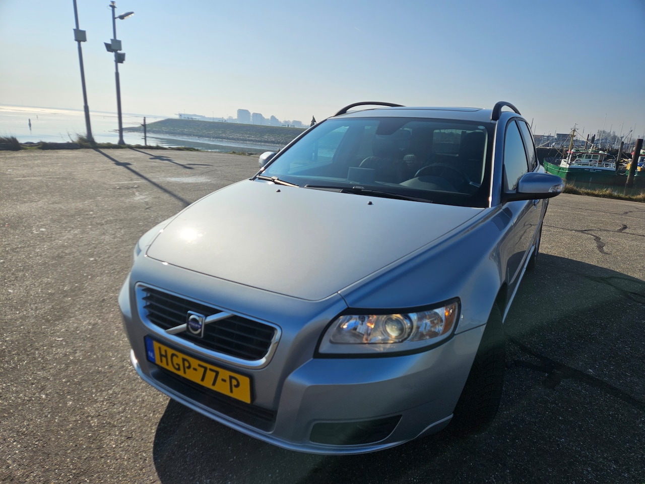 Volvo V50 - 1.8 Momentum Mooie verzorgde Volvo V50 1.8 ,laatste onderhoud gehad op 104.000km - AutoWereld.nl