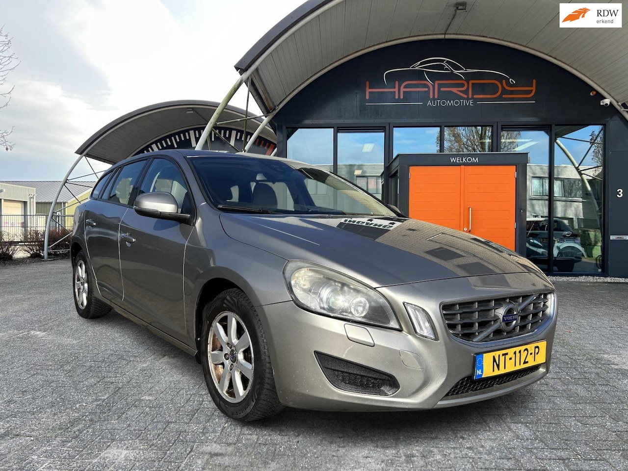 Volvo V60 - 1.6 D2 84KW Geartronic Leer Trekh EXPORT / HANDEL - AutoWereld.nl